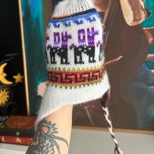 Alpaca Lama wool reversible tuque. New, never worn.Made in PERU